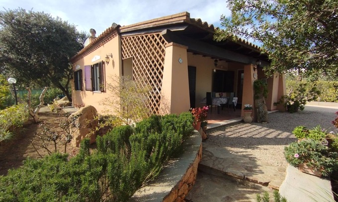 Cala Liberotto Apartamento | House 800 meters from the sea "Villa Hyacinth" - app.to D
