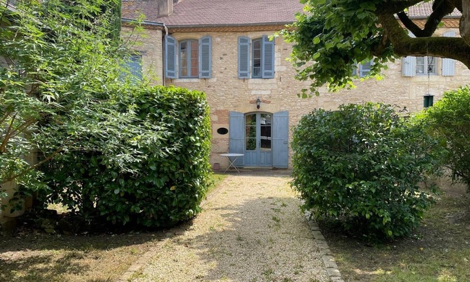 Le Bugue Casa | House center town, perigord noir, close to shops, quiet, garden