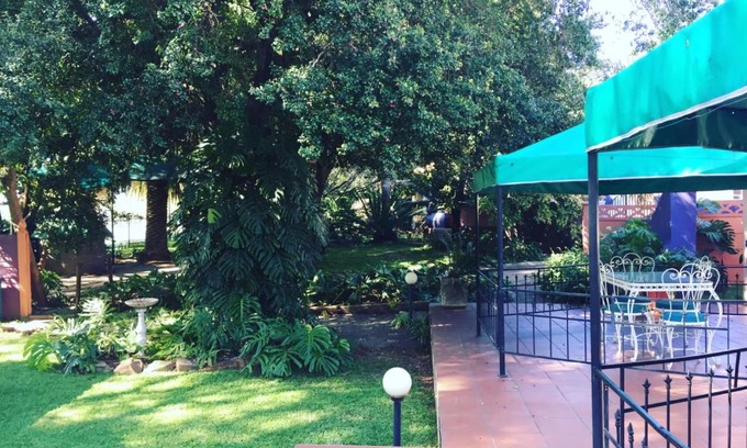 Newcastle Casa | House Ebony B&B