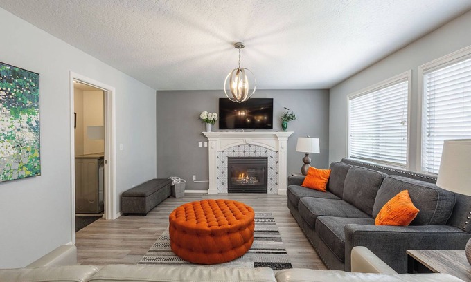 Boise Casa | NUEVO - Casa de lujo con camas y muebles nuevos cerca de The Village (tiendas y restaurantes)