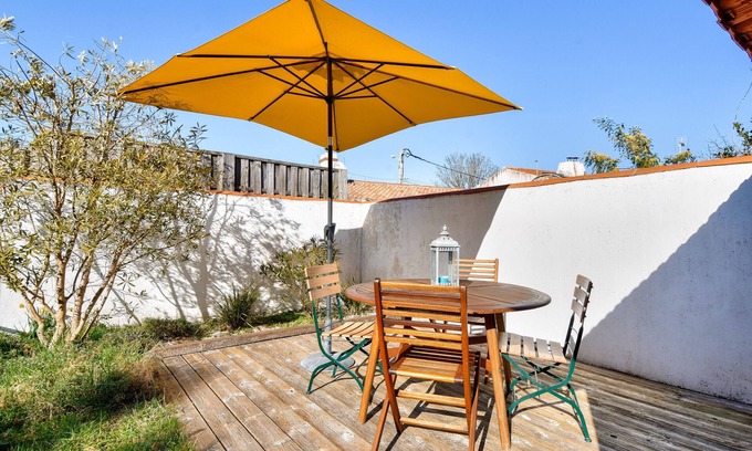 Barbatre Chalet De Esquí | Casa para 4 con jardín y terraza - 500m de la playa
