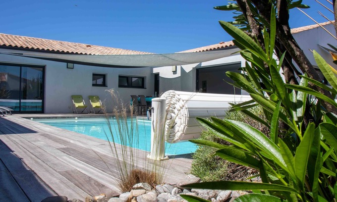 Les Mathes Casa | House in a Gated Residence