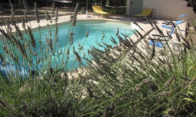Sagries Casa | Casa en un entorno verde y tranquilo, cerca de Uzes; disponibilidad piscina