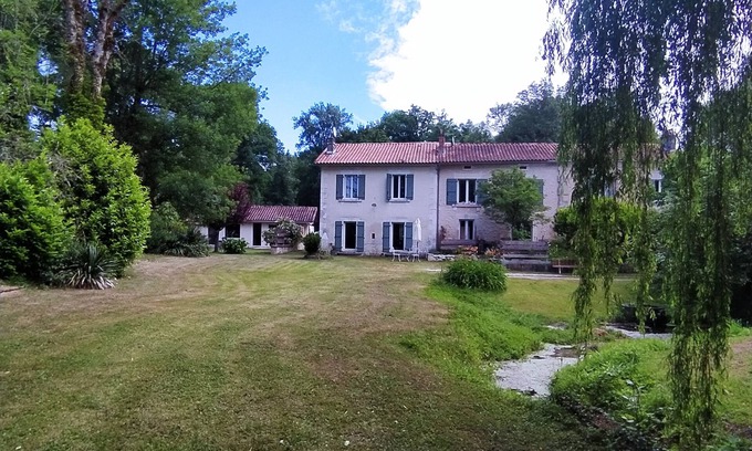Lisle Casa | House in a small hamlet in the Périgord Vert region.