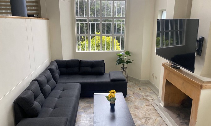 Envigado Casa | Casa en sector exclusivo con parqueadero