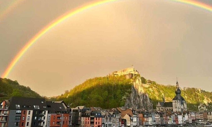 Dinant Casa | House in historic city center, near nature, beautiful view, sun terrace & garage