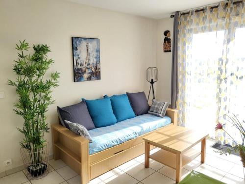 Azay-le-Rideau Casa | House in residence with heated pool