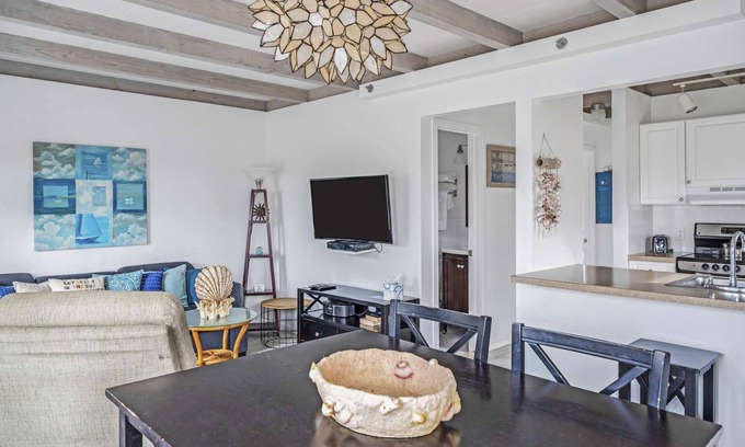 Napeague Apartamento | House in the Great Western 2BR w/PKG | Tennis+WiFi