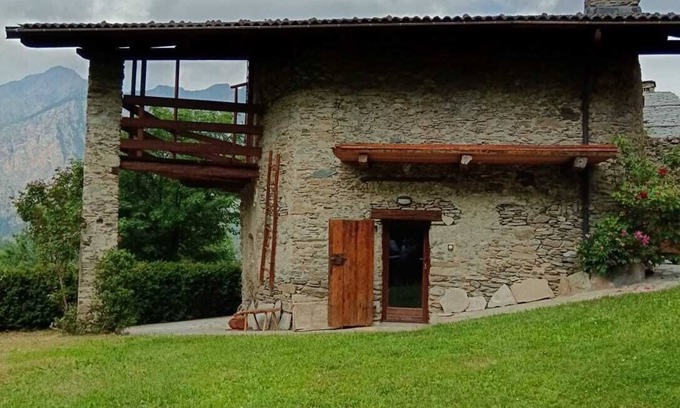 Marmora Casa | House of Roses