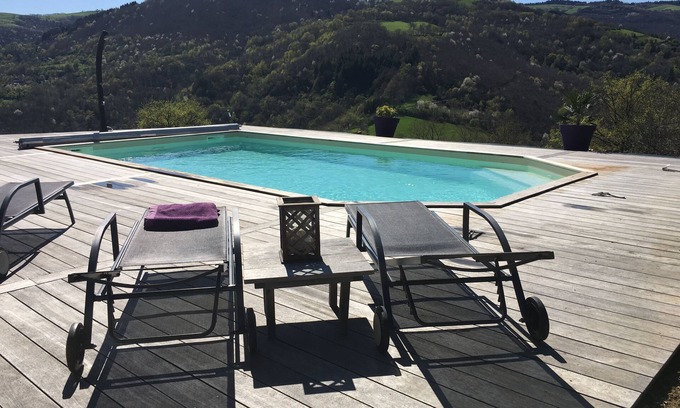 Saint-Hippolyte Casa | Casa de arquitecto con piscina, vista panorámica, hermosa expo