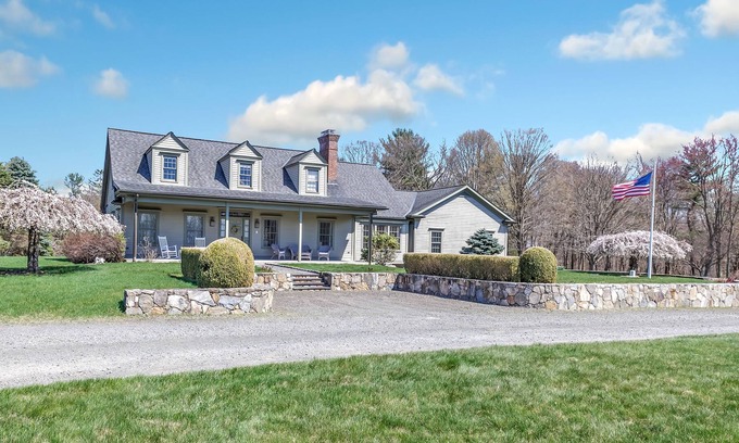 Redding Ridge Casa | House Rental Next to State Park