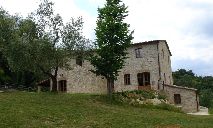 Palazzone Villa | Es posible llegar a importantes centros histórico-artísticos de Toscana-Umbría