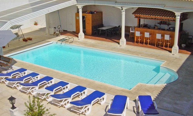 Vimieiro Casa | Casa de 4 habitaciones, terraza con vistas a la piscina.