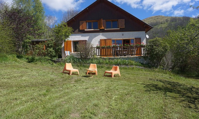 Cathervielle Casa | Encantadora casa de campo y vistas de las montañas