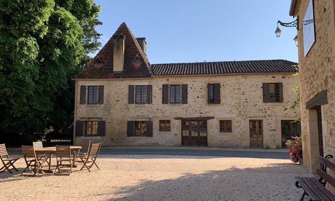 Mazeyrolles Casa | House with Périgourdine charm