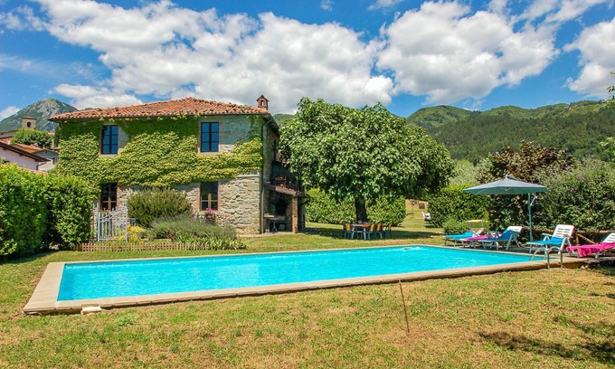 Villa Collemandina Casa | House with private pool at 2,8 km from Castiglione di Garfagnana. Panoramic view