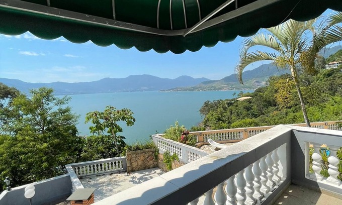 Praia das Cigarras Casa | House with wonderful views, swimming pool and barbecue! Near Cigars beach