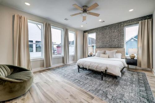 Greater Heights Casa | Houston Heights Luxury Home Stunning 4BR