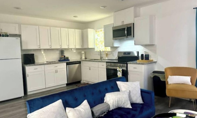 Houston Casa | Houston's Colorful Getaway