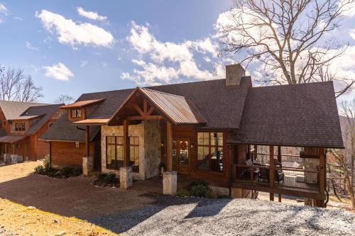 Banner Elk Casa | Hucklebeary Cabin at Eagles Nest