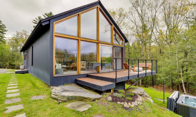 Kerhonkson Casa | Hudson Valley Vacation Rental w/ Private Pool!