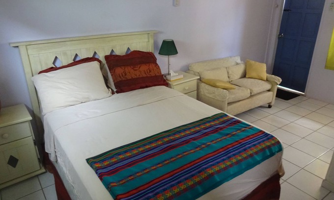 Woodbrook Apartamento | HUGE 2nd-floor King studio with all amenities