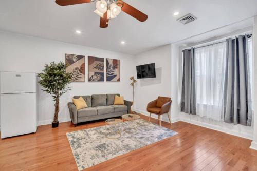 Center City West Apartamento | Huge and Sunny 1BR in Center City