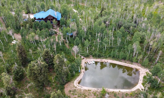 Park City Cabina | Hermoso de cabina 45 Min De Slc; Capacidad 19+; Bañera de hidromasaje, Estanque, Bunkhouse
