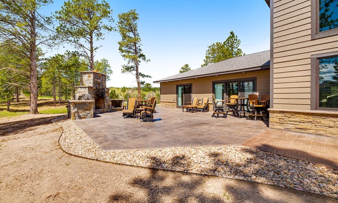 Deadwood Casa | Huge home w/private hot tub, rec room, gas fireplace, firepit, grill, 2 kitchens
