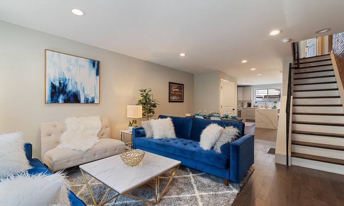 Point Breeze Casa | Huge MODERN LUXE Home | Minutes to Center City!