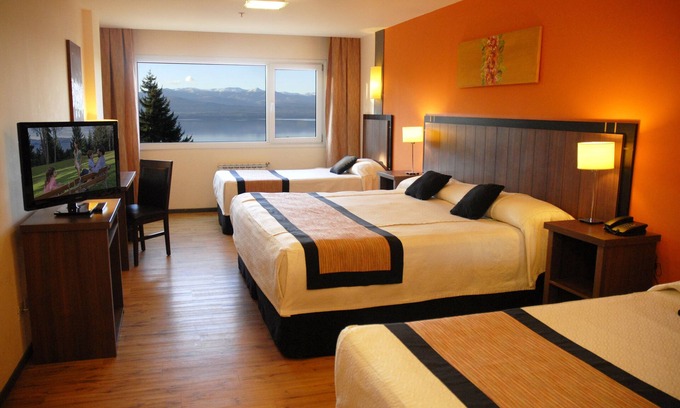San Carlos de Bariloche Hotel | Huinid Pioneros Hotel