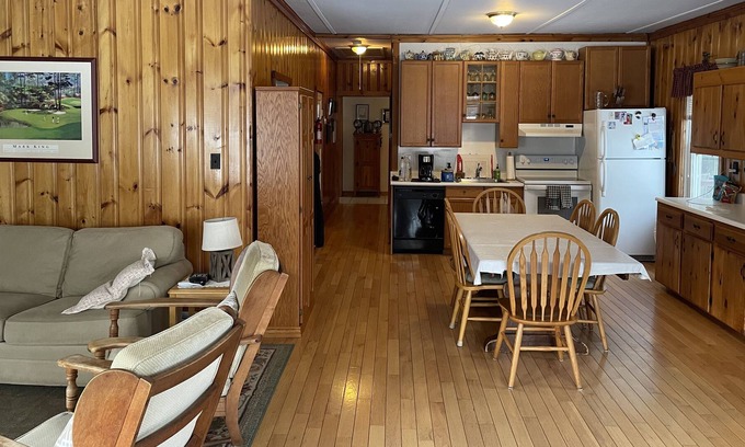 Huletts Landing Casa | HULLETS LANDING LAKE GEORGE 5 BR WITH LAKE VIEWS HIKING BOATING TENNIS AND GOLF