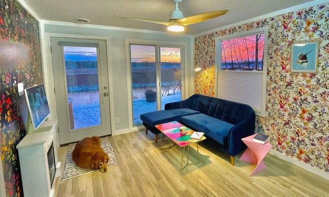 Sanford Cabina | Hummingbird House - Waterfront Vistas!
