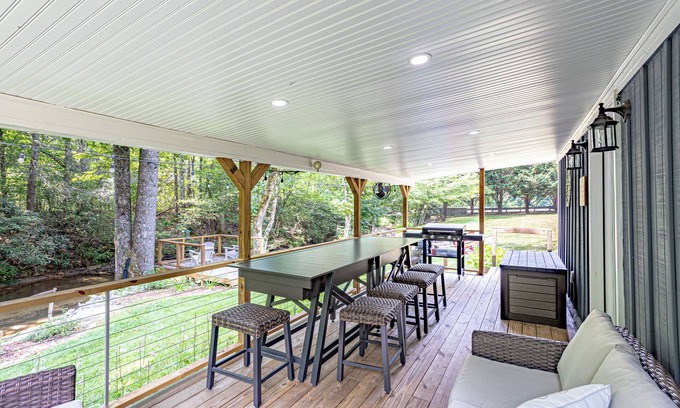 Flat Rock Cabina | Hungry Creek Cabin, Hendersonville NC