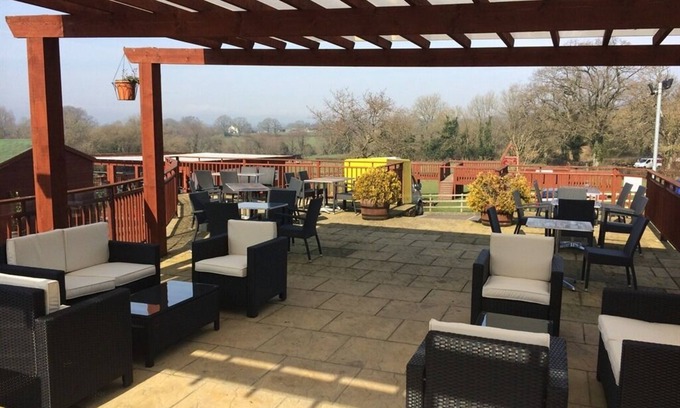 Wincanton Hotel | Hunters Lodge Inn