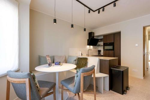 Heist Apartamento | Huswell - Modern family flat steps from the sea