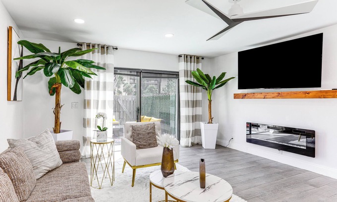 Fort Pierce Shores Casa | Hutchinson Island Beach Home: Beach Access & Patio