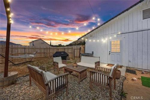 Lake Isabella Casa | Huth Street Haven