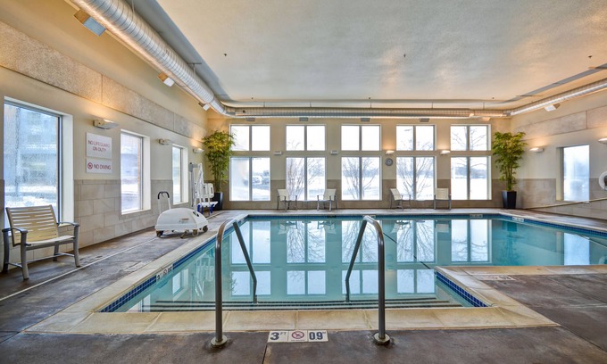 Warrenville Hotel | Hyatt Place Chicago/Naperville/Warrenville