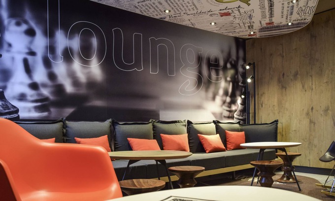 Saint-Denis Hotel | ibis Saint-Denis Stade Ouest