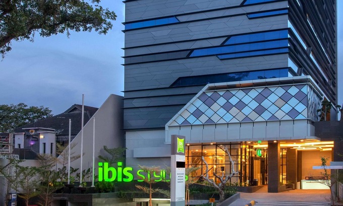 Medan Hotel | ibis Styles Medan Pattimura