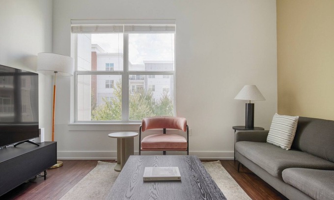 Cambridge Apartamento | Ideal Alewife 2BR w/ Gym & W/D, nr Shopping & T, by Blueground