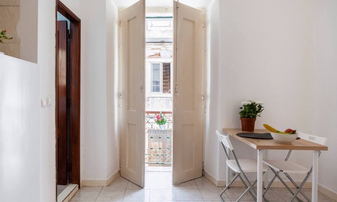 Linda-a-Velha Apartamento | Apartamento ideal para pareja con niño a pocos minutos de Belem