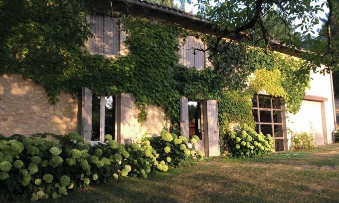 Saint-Vincent-de-Connezac Casa | Ideal for families and groups of friends, a home to share in the midst of nature