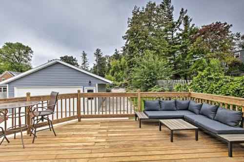 Allouez Casa | Ideal Green Bay Home Less Than 3 Mi to Lambeau Field!