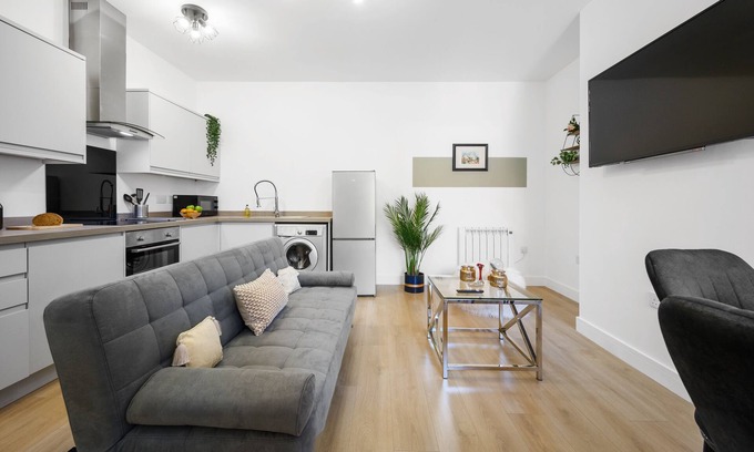 Trafford Apartamento | Ideal Lodgings apartment in Urmston