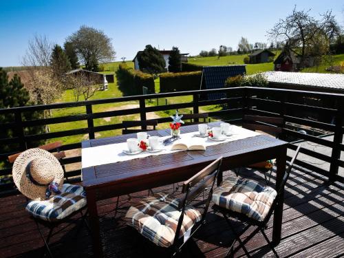 Kaegsdorf Apartamento | Idyllic Apartment in Bastorf with Balcony