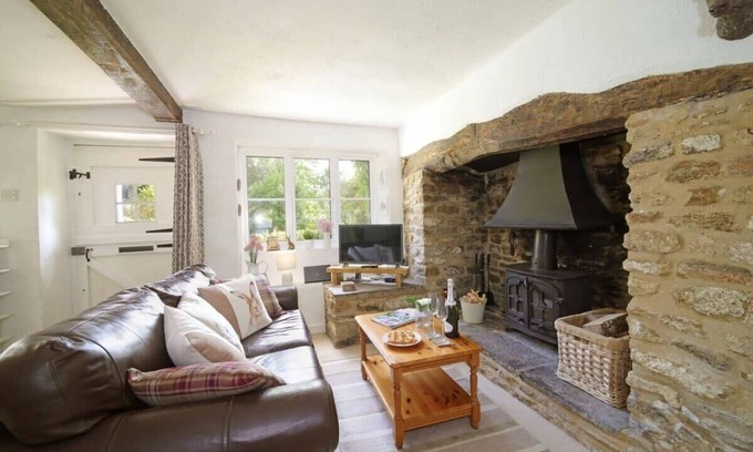 Zeals Casa | Idyllic Cottage in Dorset, Garden & Parking
