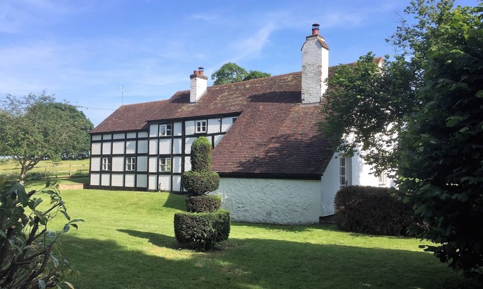 Severn Stoke Casa | Idílica casa de vacaciones de familia-5 dormitorios en el borde de los Cotswolds. Capacidad para 9 + 1