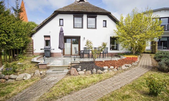 Altefaehr Casa | Idyllic thatched house on the Strelasund - Reethaus Altefähr
